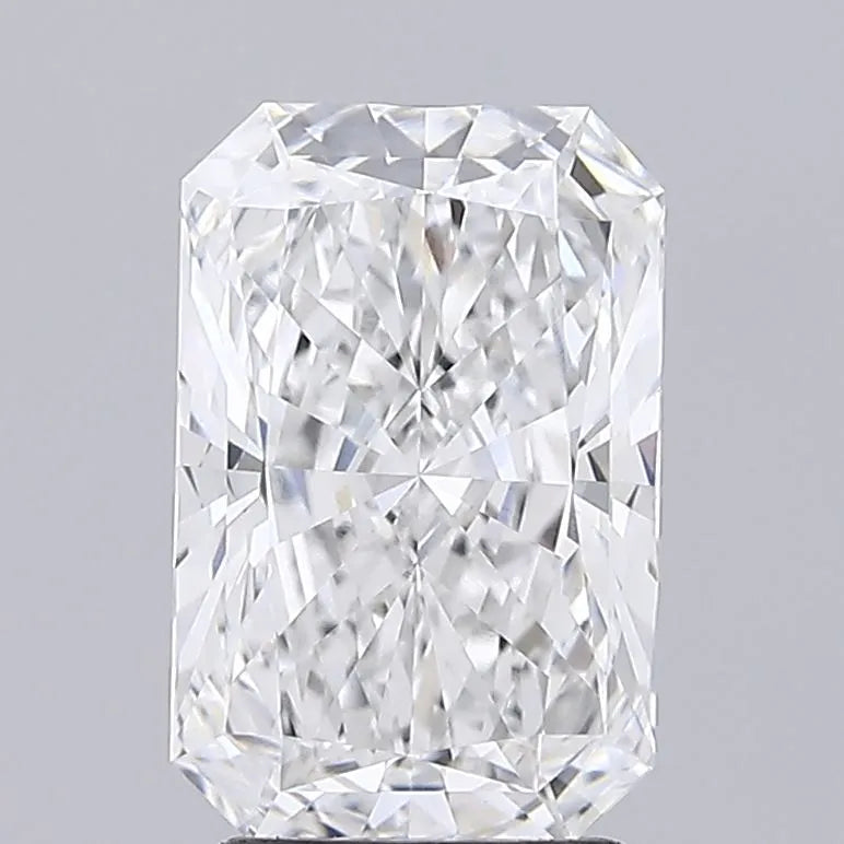 2.66ct Radiant Lab Grown Diamond (Colour E, Clarity VVS1, IGI Certified)
