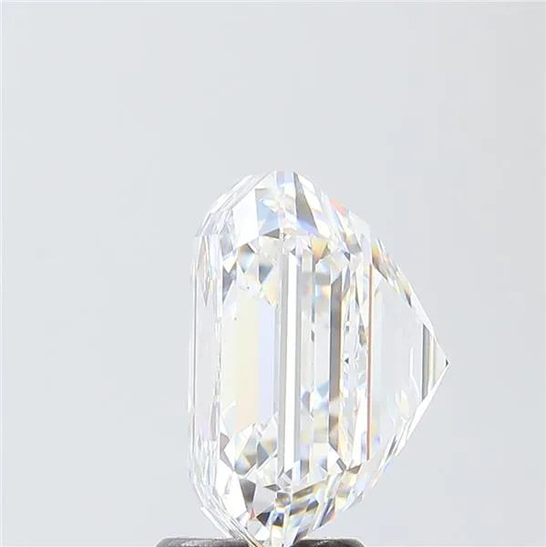 7.02ct Square emerald Lab Grown Diamond (Colour E, Clarity VS1, IGI Certified)