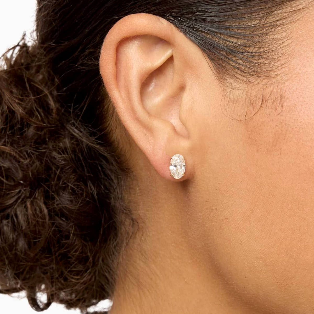 2 to 4 Carat Oval Diamond Stud Earrrings