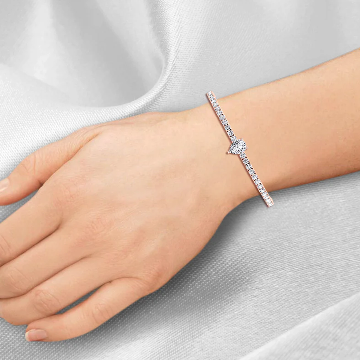 10 Carats Lab Pear Shspe Center Tennis Bracelet